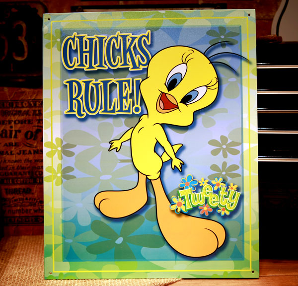 アメリカ雑貨通販 フィフティファイブ トゥイーティー Chicks Rule ブリキ看板 Tweety 鳥